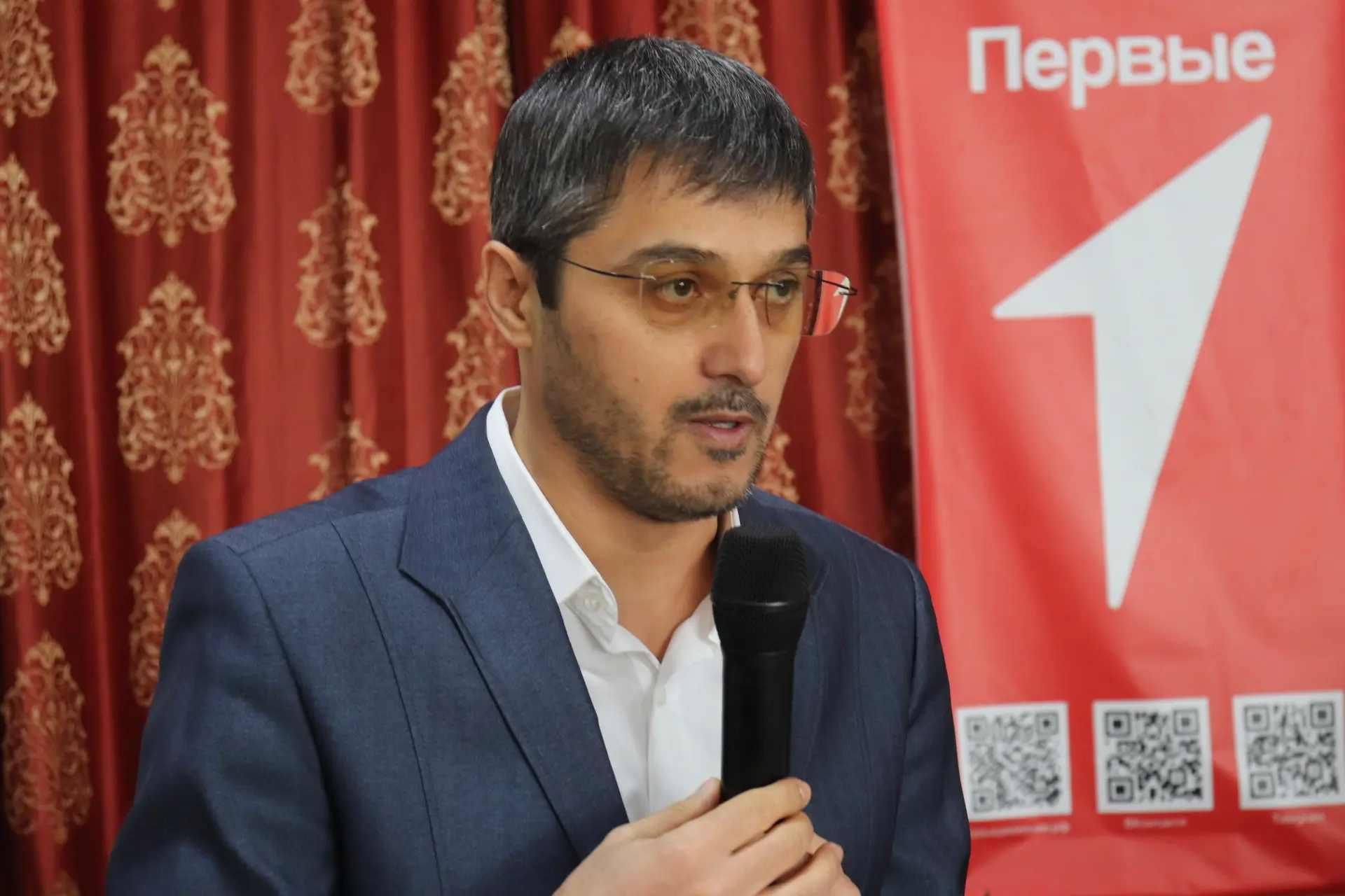 Разговор о гармонии, традициях и интернет-безопасности. Беседы со школьниками прошли в Кизилюртовском районе